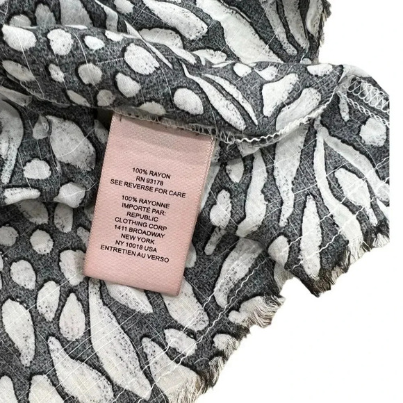 Philosophy Black White Patterned Raw Hem Blouse S - Picture 4 of 5